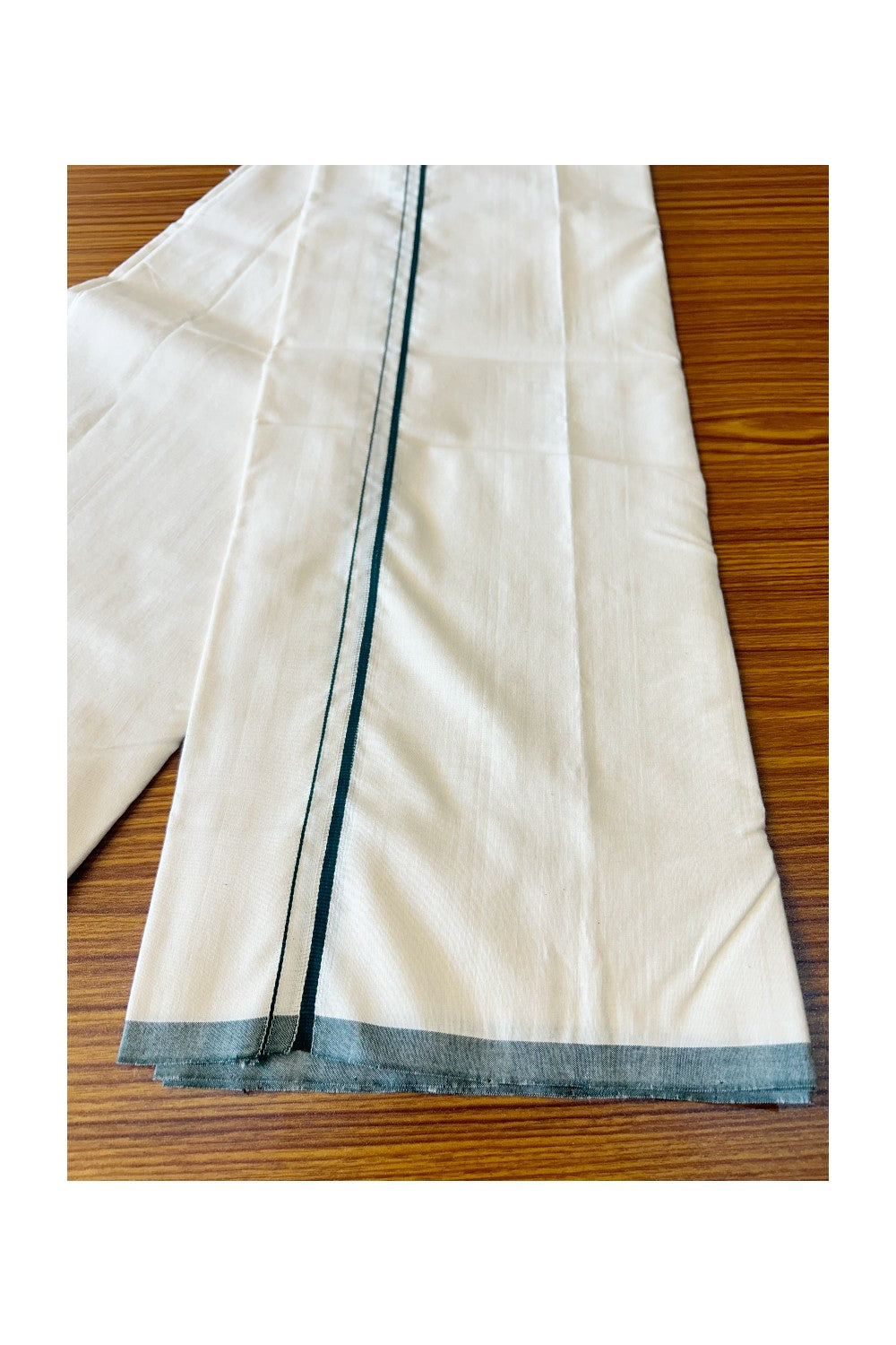 SIGNATURE KAITHARIKADA EXCLUSIVE SINGLE DHOTI - 100% Cotton Balaramapuram HANDLOOM Single Mundu/Dhoti - Off White - (Unbleached)1.5 cm GREEN Kara (2 metre / 4 muzham) - 1KK467KAI