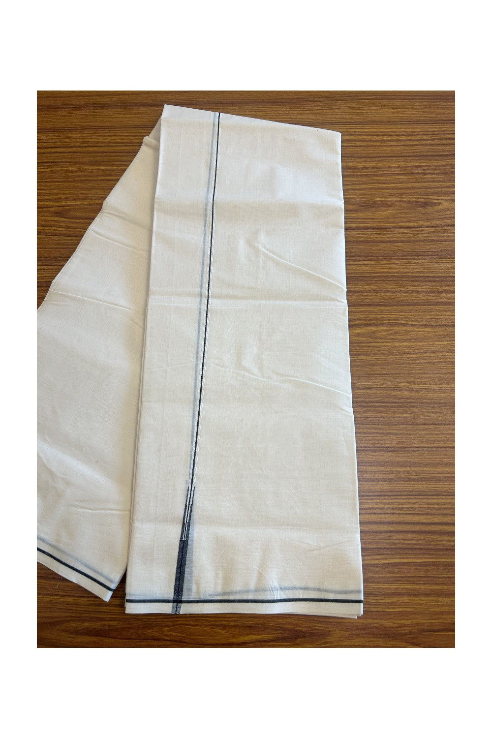 19% Discount KaithariKada Balaramapuram 100% Cotton Off White Double -(Unbleached)- Mundu/Dhoti-100x100 - 0.25 inch Puliyilakkara Black Chutty Kara - 10KK5086ASH