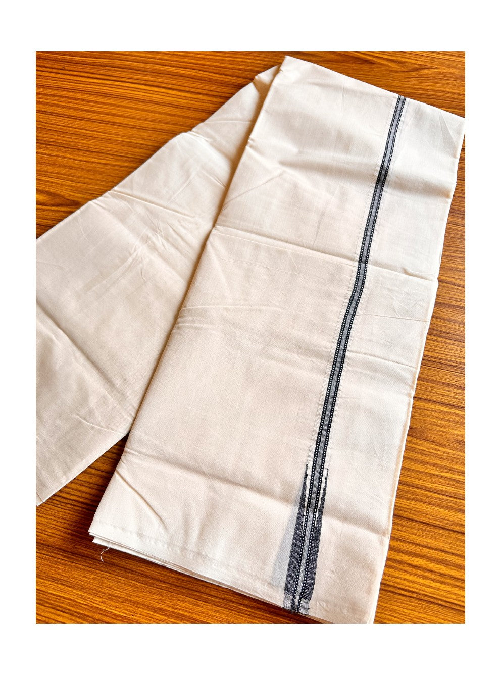 22% DISCOUNT! KaithariKada Balaramapuram 100% Cotton Double Off white - (Unbleached) Mundu/Dhoti-100x100 Chutty Puliyilakkara Striped Black 1.8 cm Kara-151123ASH025.