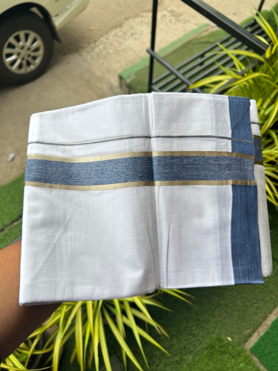 20% Discount !! KaithariKada Balaramapuram Double PURE WHITE Mundu/Dhoti- 100x80 - 1.75 inch Blue Shaded Kara Silver Striped kara - 23KK5143PMC.