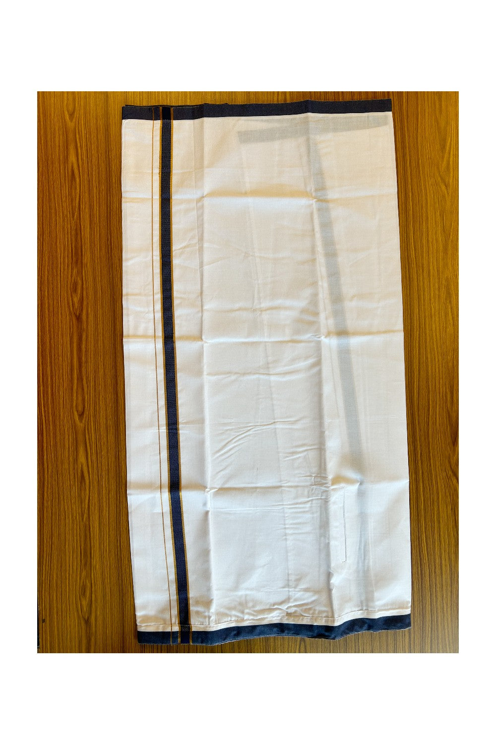 KaithariKada Balaramapuram COTTON SINGLE PURE WHITE VELCRO Mundu/Dhoti - 1.75inch Dark Blue &  Kasavu kara - 29KK485SRI