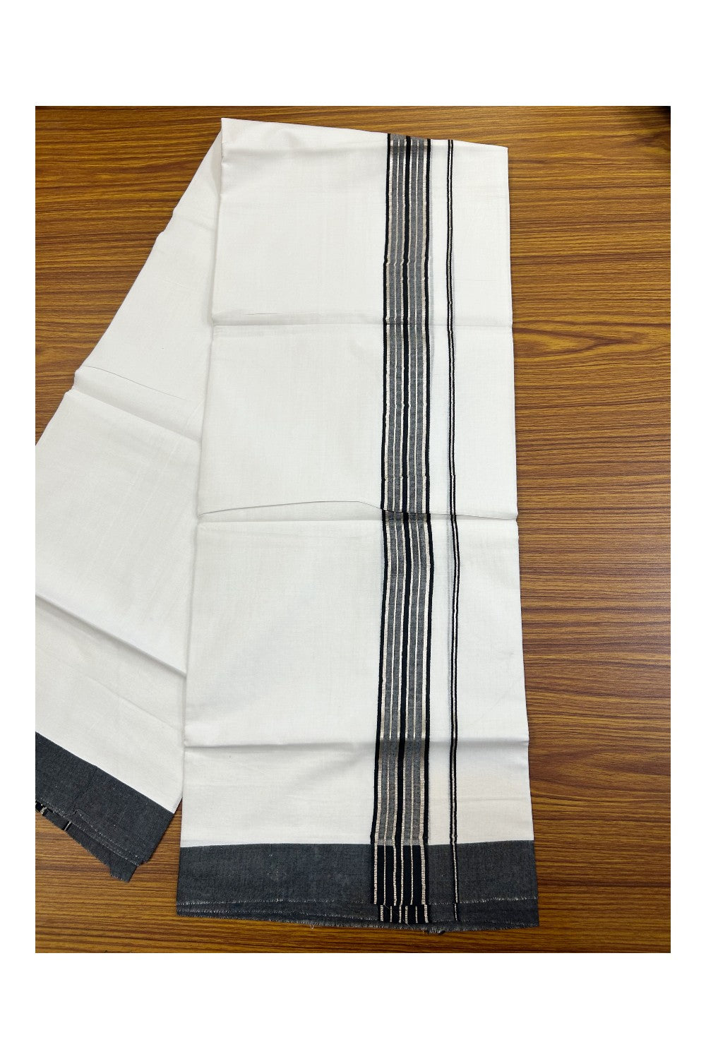 20% Discount !! KaithariKada Balaramapuram Double PURE WHITE Mundu/Dhoti- 100x80 - 1.5 inch Black Shaded Kara Silver Striped kara - 29KK5143PMC