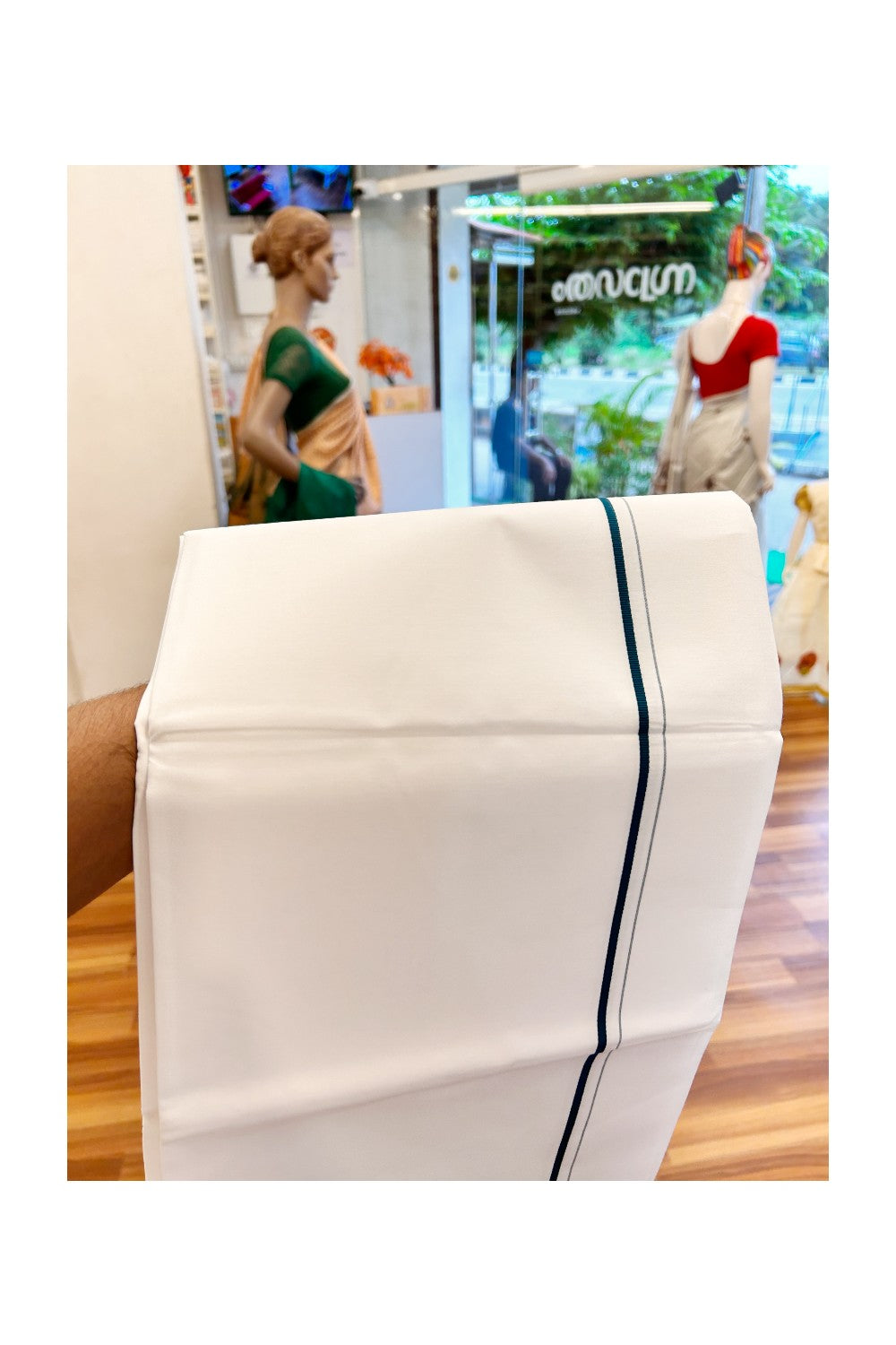 21% OFFER!! KaithariKada WRINKLE FREE Cotton PURE WHITE SINGLE Mundu/Dhoti-40X40 Blue+Green 1 cm  Kara- 3uat