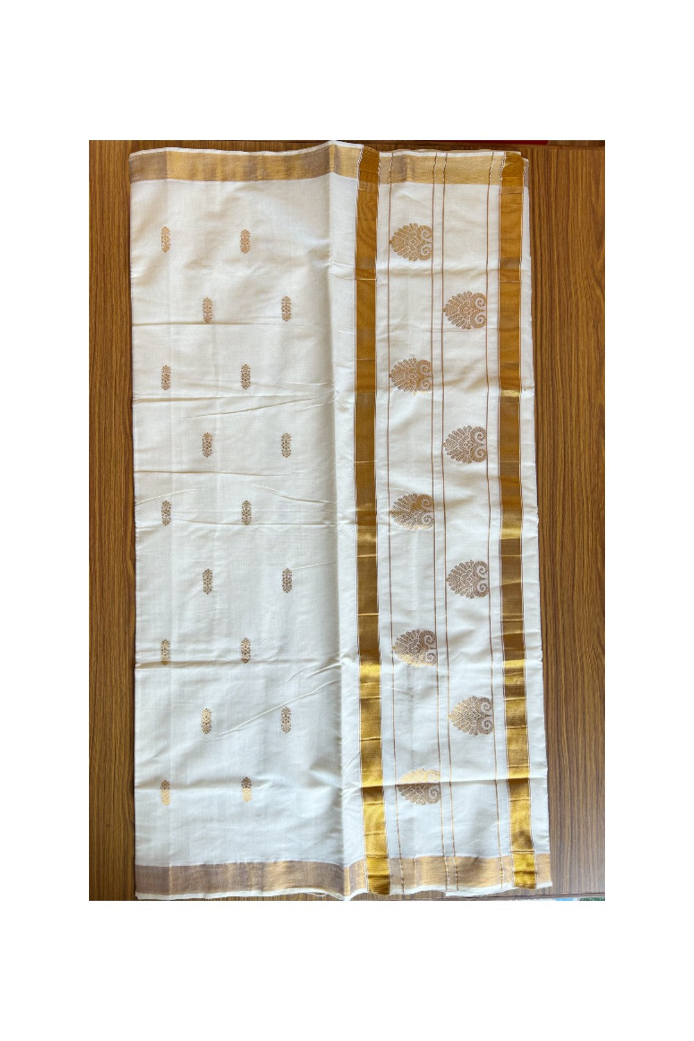 25% Discount! Kaitharikada Kerala Cotton Saree Off white - 12 inch Kasavu Saree with Designed Pattern putta Design - 6KK1003HAR