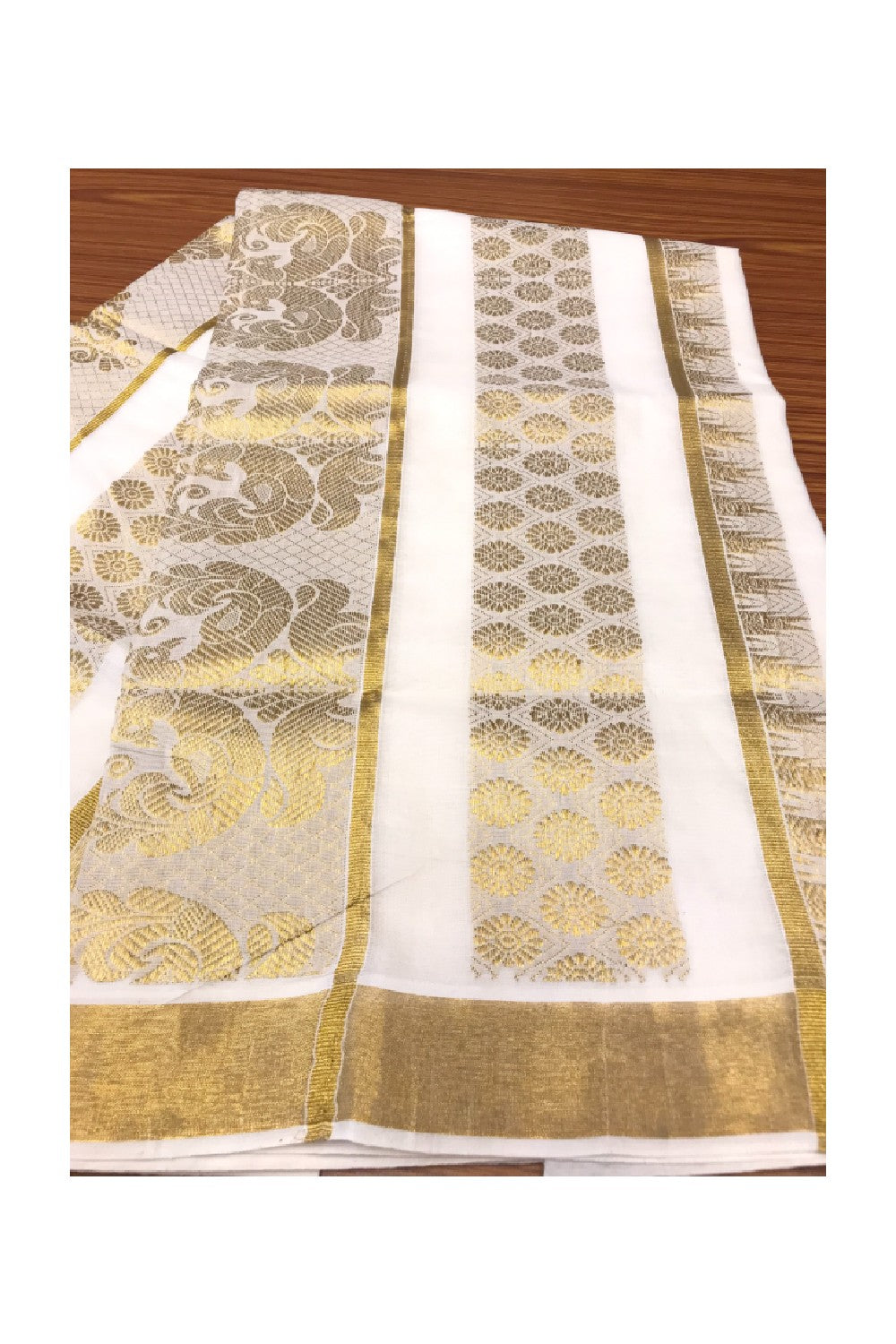 Traditional Kerala Tissue Kasavu Saree – Ninikaa