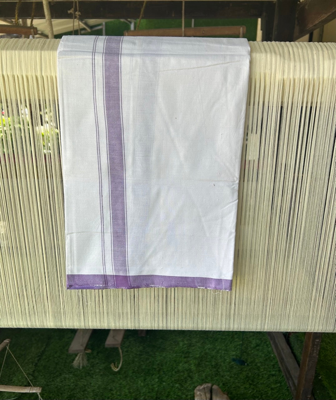 Ultimate HANDLOOM-19% Discount! - Kaitharikada Kalamachal-Government Sealed HALLMARKED-100% PURE COTTON! (80x80) Twisted Thread- Light WHITE SINGLE Mundu / Dhoti - 1.5inch Violet Striped Kara - 2KK478KAL