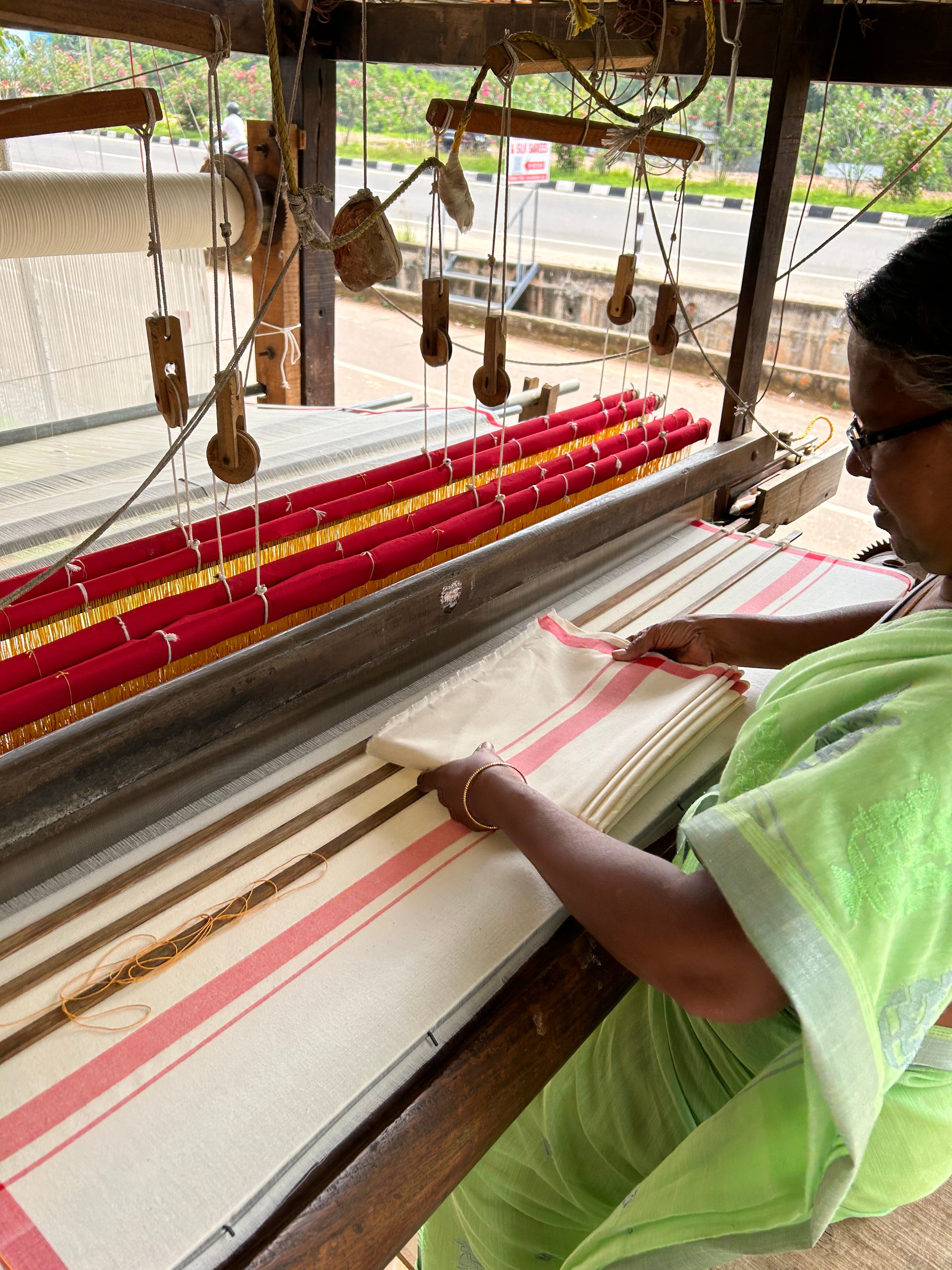 Kerala Traditional Handloom Sarees, Age Group : Female at Best Price in  Thiruvananthapuram