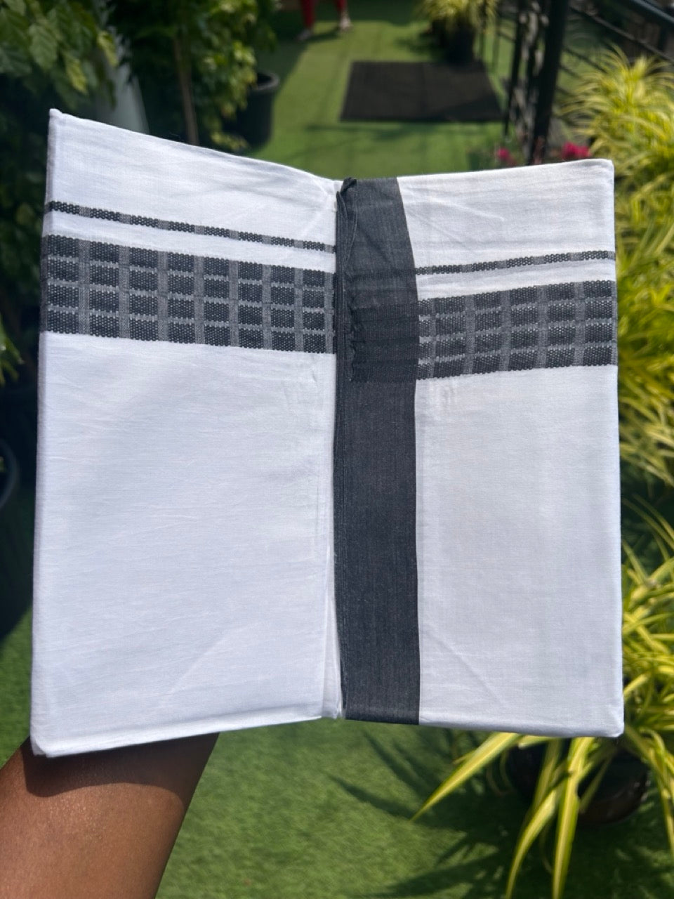 20% DISCOUNT! KaithariKada Balaramapuram 100% Cotton PURE WHITE Double Mundu/Dhoti-100x80 - 1.75 inch Black design kara - 33KK5115THI