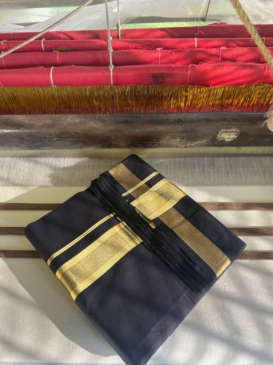 36% Discount! KaithariKada Handloom Unakkupaav Balaramapuram - 100% Cotton Double Mundu/Dhoti - Black colour Body & 2.75 Inch kasavu striped kara - 4KK5121ABH