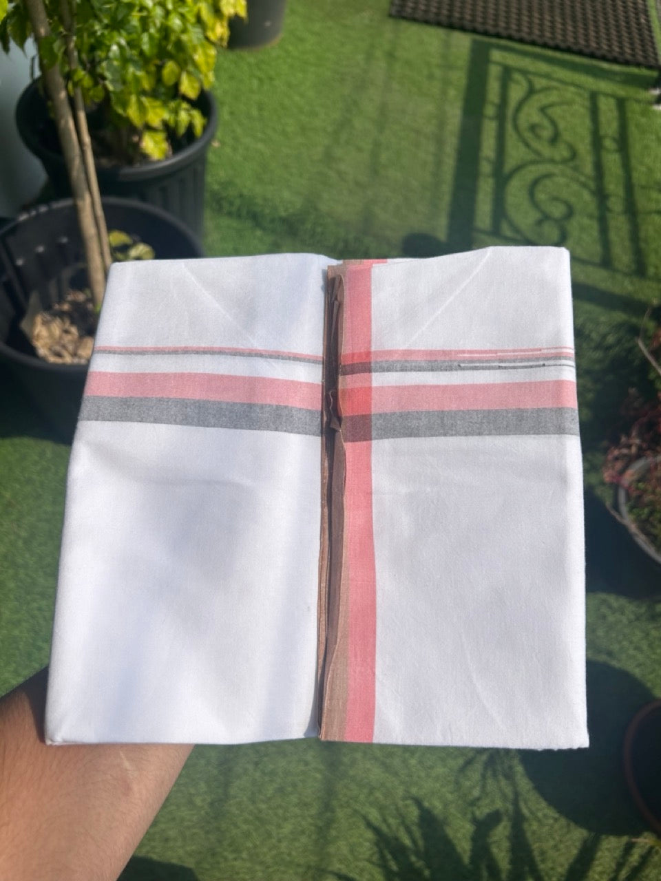 SIGNATURE KAITHARIKADA EXCLUSIVE SINGLE DHOTI - 100% Cotton Balaramapuram HANDLOOM Single Mundu/Dhoti - PURE WHITE - 1 inch Peach & Black Chutty Kara (2 meters /4 muzham) - 10KK5127ASH