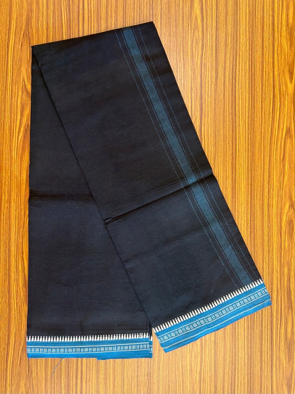 27% Discount!!! Kaitharikada Pure Cotton - Single Kaily / Lungi - 1.75 inch Blue Striped kara with Black colour body Kuppadam Border - 2KK8002AST