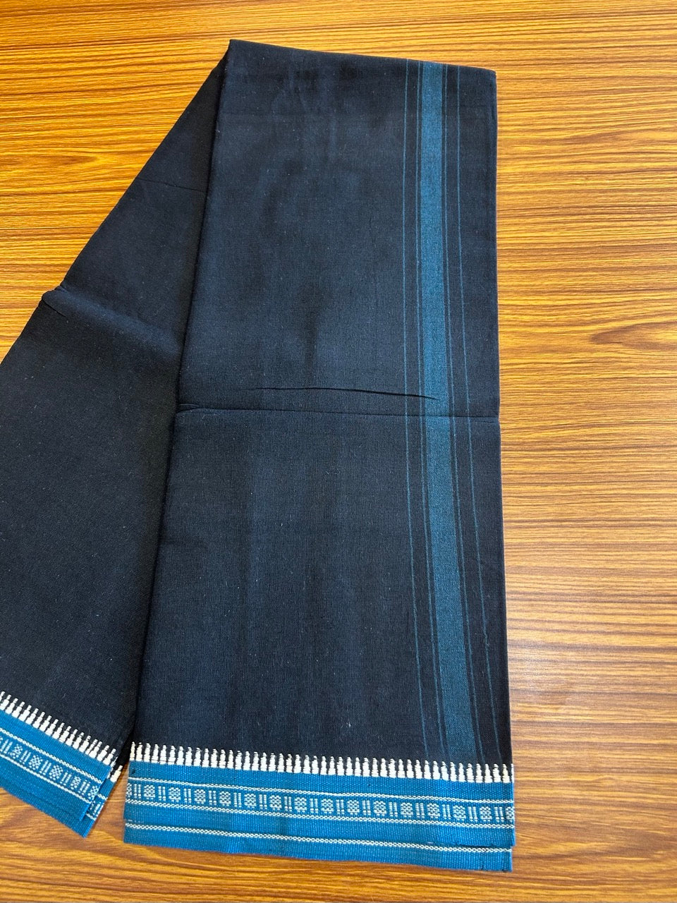 27% Discount!!! Kaitharikada Pure Cotton - Single Kaily / Lungi - 1.75 inch Blue Striped kara with Black colour body Kuppadam Border - 2KK8002AST