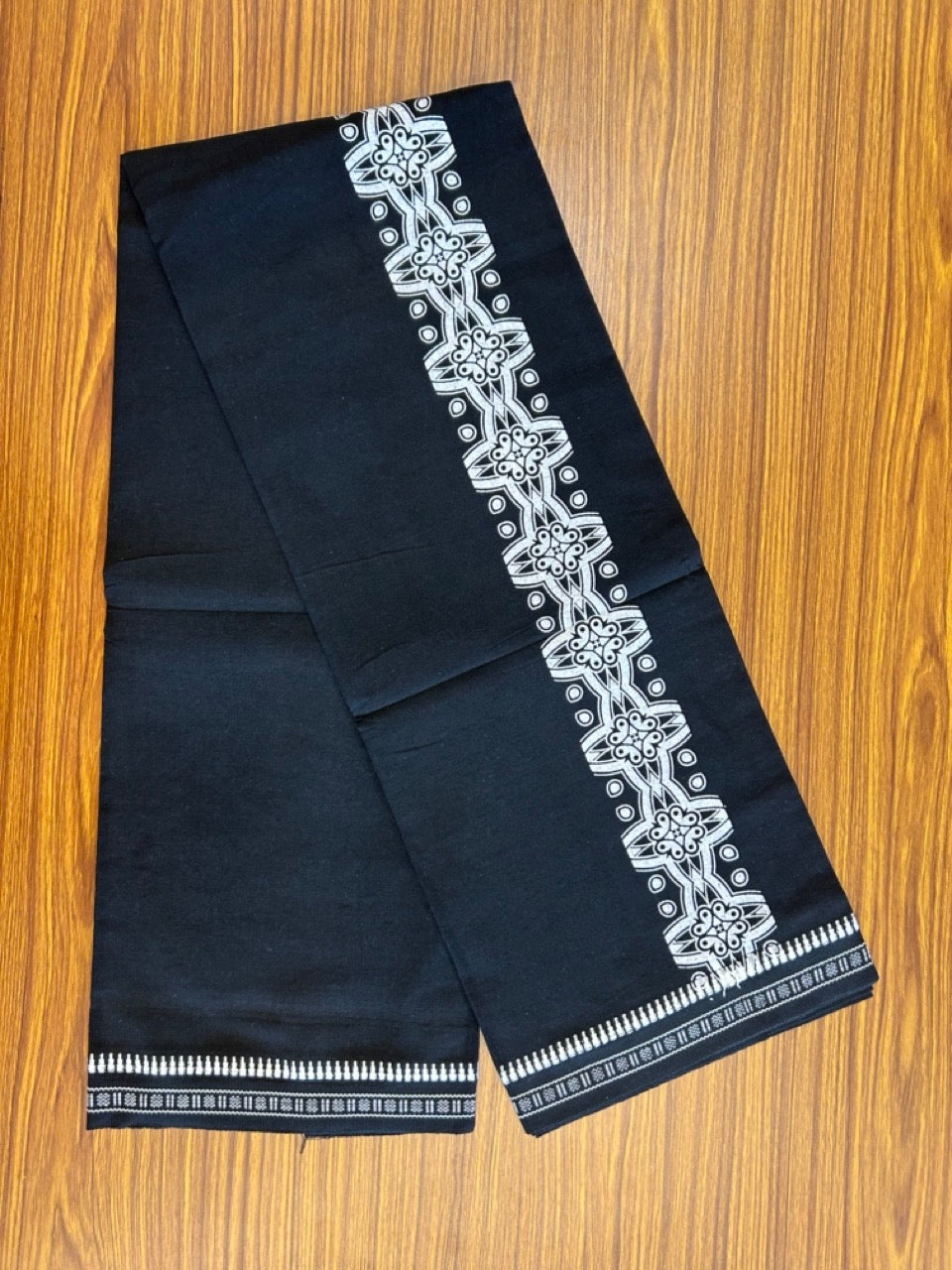 19% Discount!! Kaitharikada Pure Cotton - Single Kaily / Lungi - 2.5 inch White printed kuppadam kara with Black colour body - 7KK8002AST