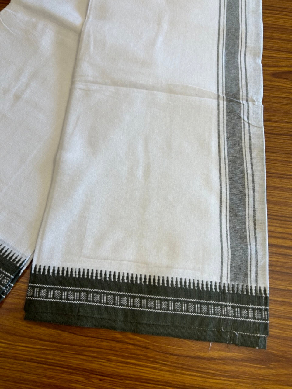 27% Discount!!! Kaitharikada Pure Cotton - Single Kaily / Lungi - 1.5 inch  Sage Green Striped Kuppadam kara with White colour body - 14KK8002AST