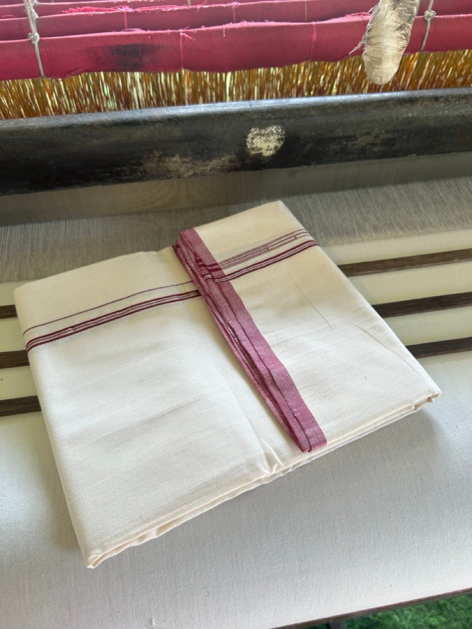 SIGNATURE KAITHARIKADA EXCLUSIVE SINGLE DHOTI - 100% Cotton Balaramapuram HANDLOOM Single Mundu/Dhoti - Off White - (Unbleached) -1 cm Maroon & Silver Striped KASAVU Chutty Kara - 4KK5040KAI