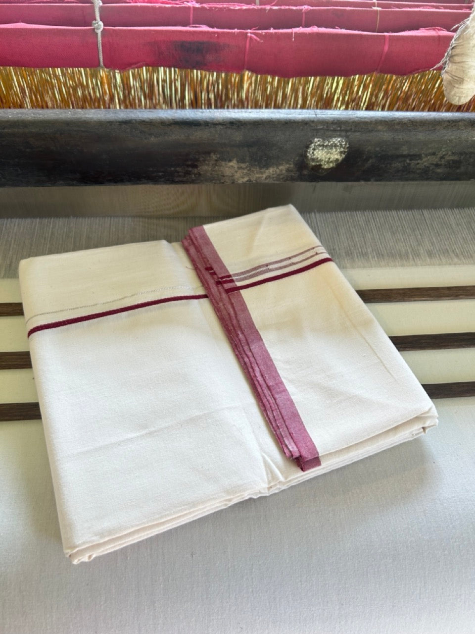 SIGNATURE KAITHARIKADA EXCLUSIVE SINGLE DHOTI - 100% Cotton Balaramapuram HANDLOOM Single Mundu/Dhoti - Off White - (Unbleached) 0.5 cm Maroon & Silver KASAVU Chutty Kara - 1KK5040KAI