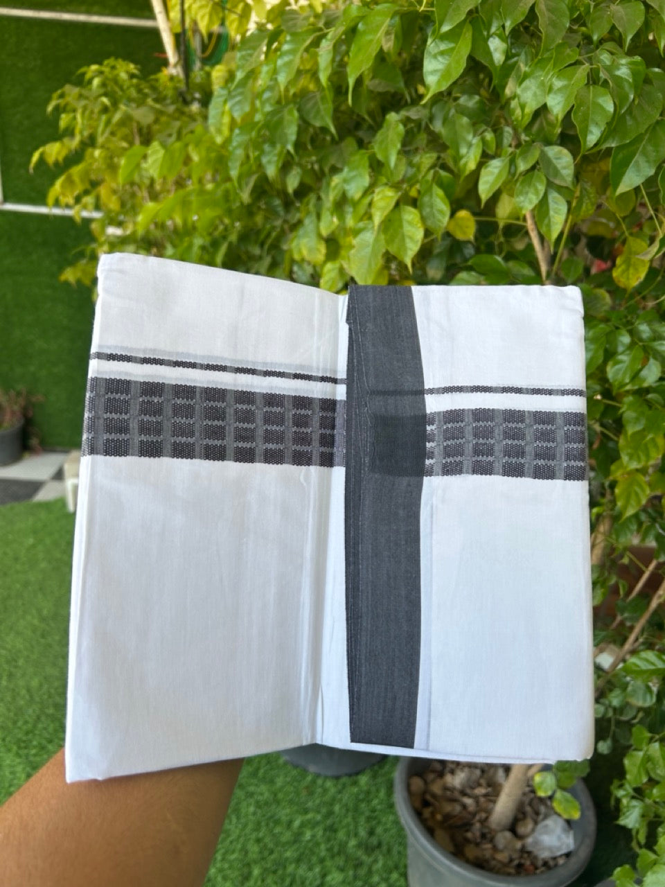 20% DISCOUNT! KaithariKada Balaramapuram Double PURE WHITE 100% Cotton Mundu/Dhoti - 100x80 - 1.5 inch Jacquard Black Check Kara - 37KK5139THI