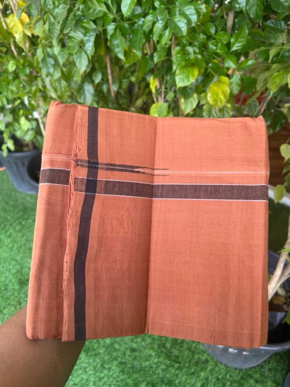 10% Discount !! KaithariKada 100% Pure Cotton - HANDLOOM Single Mundu/Dhoti  KAVI Brown COLOUR BODY & 0.75 inch Puliyilakkara Black Shaded Chutty Kara- 17KK8015EL