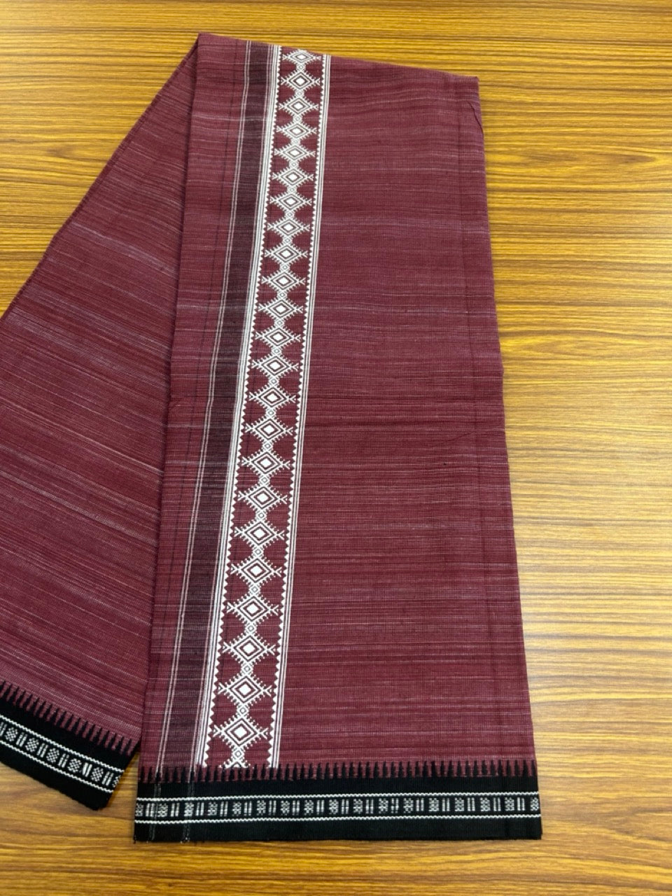 18% Discount!!! Kaitharikada Pure Cotton - Single Kaily / Lungi -  3 inch Printed kara with White & Maroon colour body Kuppadam Border (2 meter / 4 muzham) - 9KK8016AS