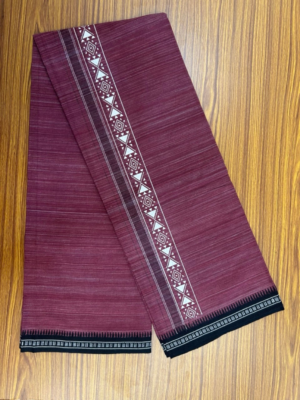 18% Discount!!! Kaitharikada Pure Cotton - Single Kaily / Lungi -  2.5 inch Printed kara with White & Maroon colour body Kuppadam Border (2 meter / 4 muzham) - 10KK8016AS