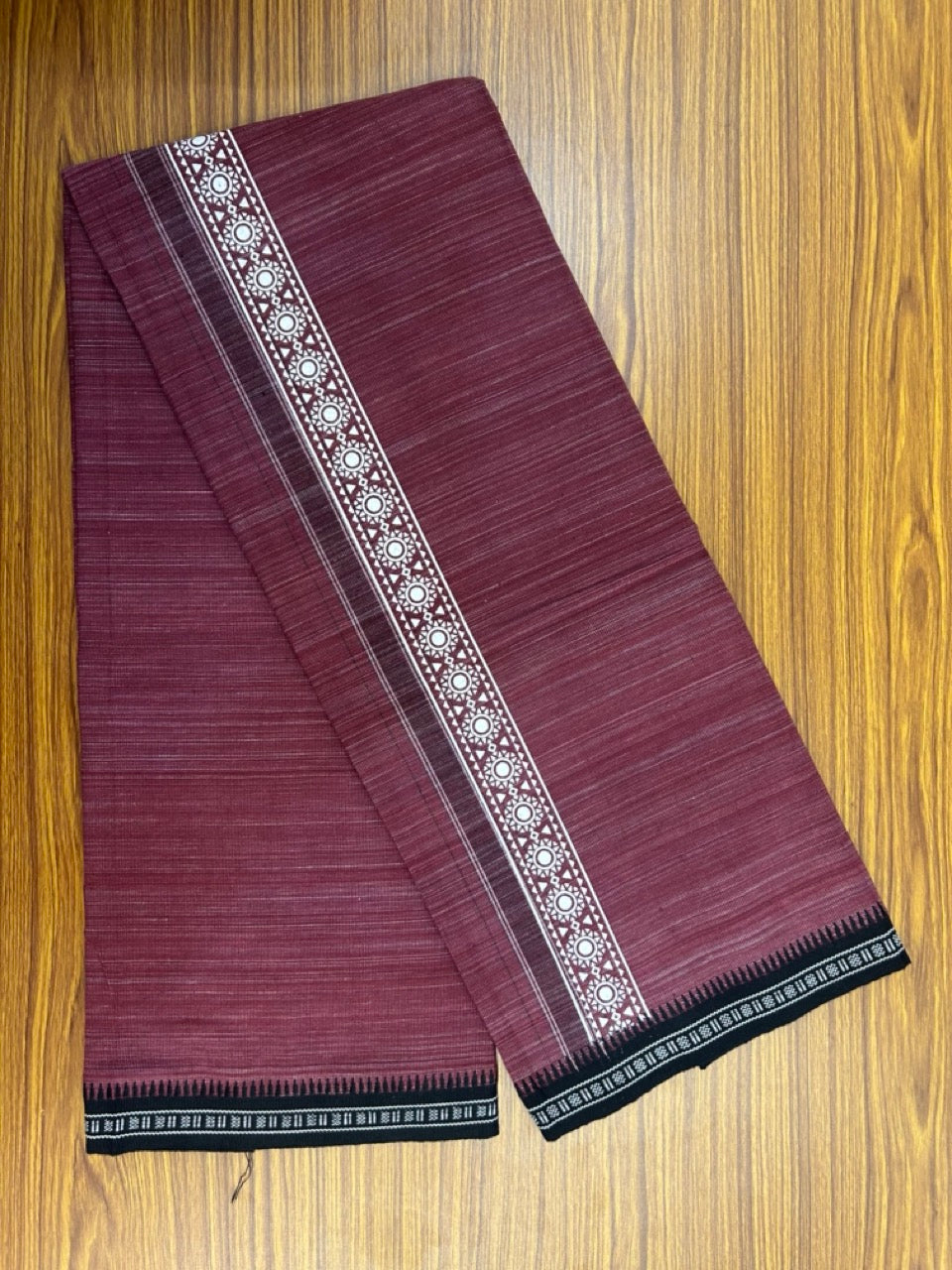 18% Discount!!! Kaitharikada Pure Cotton - Single Kaily / Lungi -  2.5 inch Printed kara with White & Maroon colour body Kuppadam Border (2 meter / 4 muzham) - 16KK8016AS