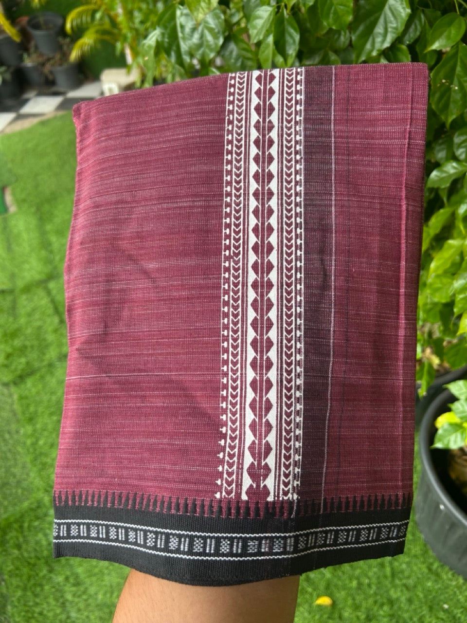 18% Discount!!! Kaitharikada Pure Cotton - Single Kaily / Lungi -  2.75 inch Printed kara with White & Maroon colour body Kuppadam Border (2 meter / 4 muzham) - 13KK8016AS