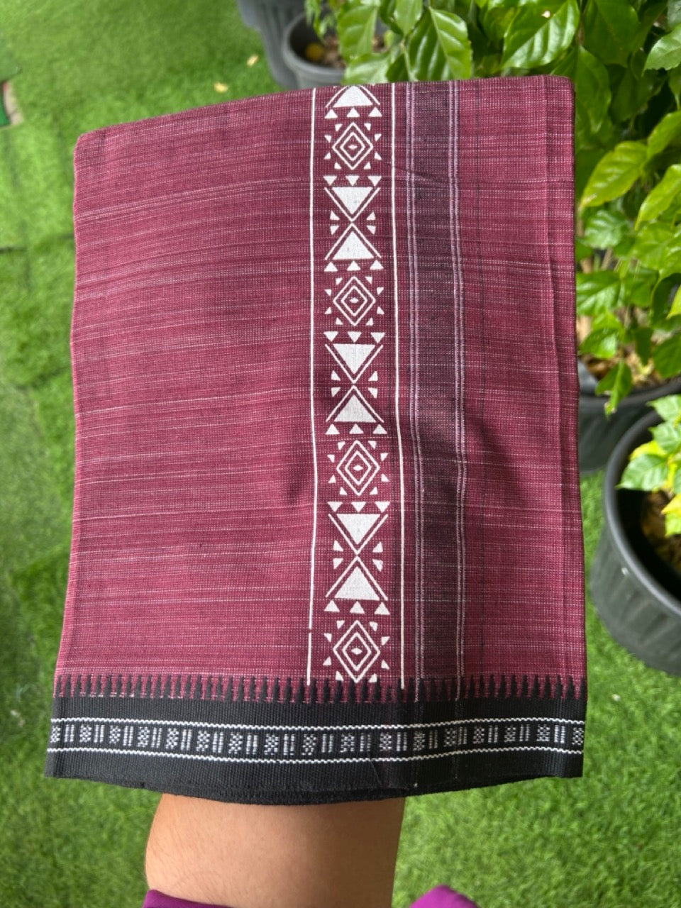 18% Discount!!! Kaitharikada Pure Cotton - Single Kaily / Lungi -  2.5 inch Printed kara with White & Maroon colour body Kuppadam Border (2 meter / 4 muzham) - 10KK8016AS