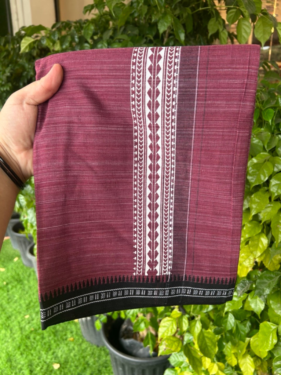 18% Discount!!! Kaitharikada Pure Cotton - Single Kaily / Lungi -  2.75 inch Printed kara with White & Maroon colour body Kuppadam Border (2 meter / 4 muzham) - 13KK8016AS