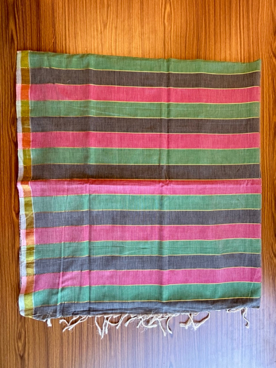 KaithariKada- HANDLOOM UNAKKUPAAV Balaramapuram  Saree - 100% PURE Cotton -Dark Pink, Navy Blue and Green Striped Design - 1KK1001UDA