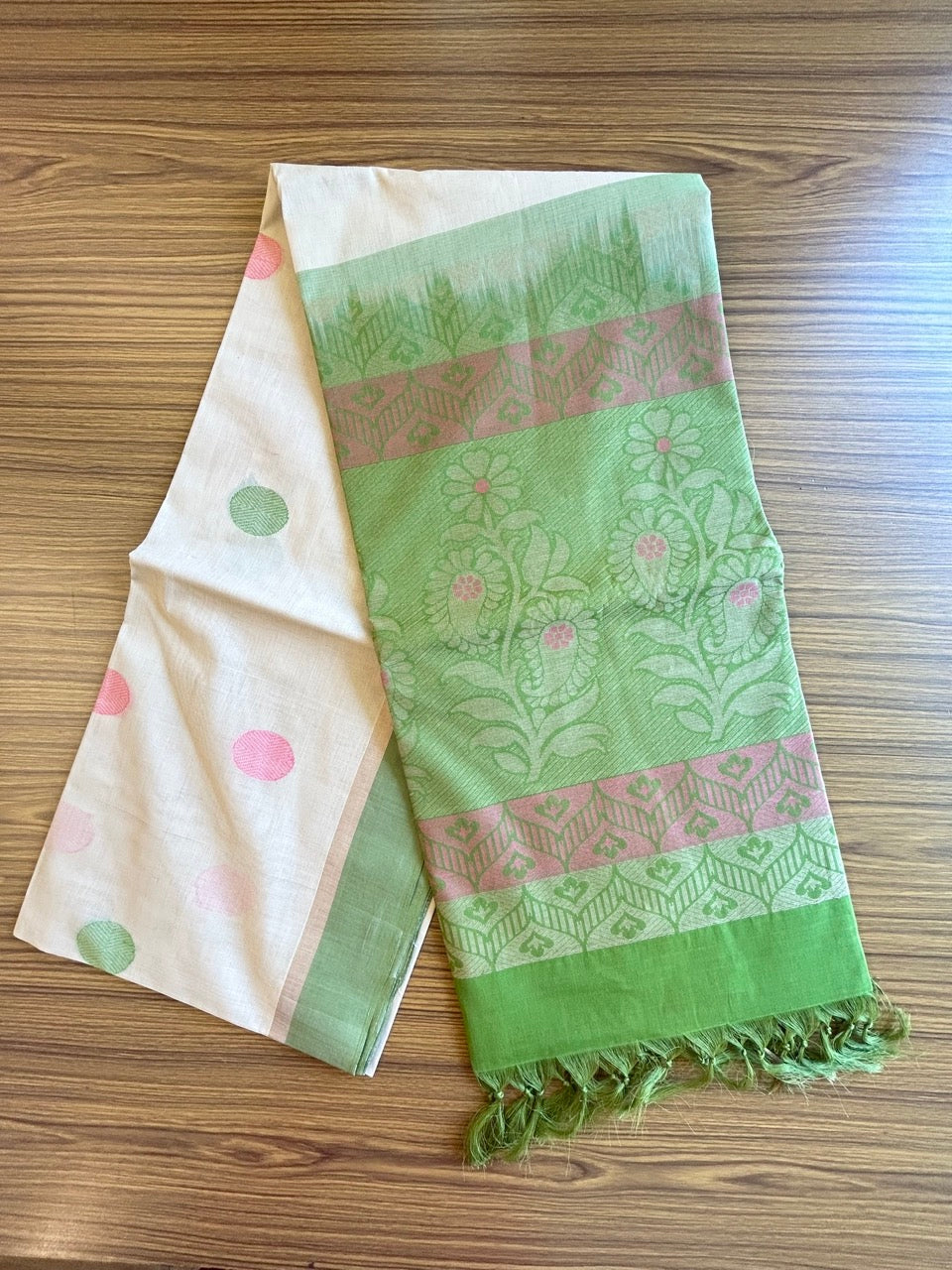 KaithariKada- HANDLOOM UNAKKUPAAV Balaramapuram  Saree - 100% PURE Cotton - Cream & Light Green Design - 7KK1002KHA