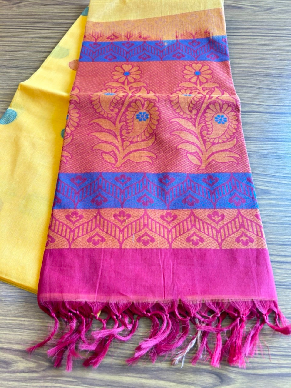 KaithariKada- HANDLOOM UNAKKUPAAV Balaramapuram  Saree - 100% PURE Cotton - Yellow Red & Blue Design - 9KK1002KHA