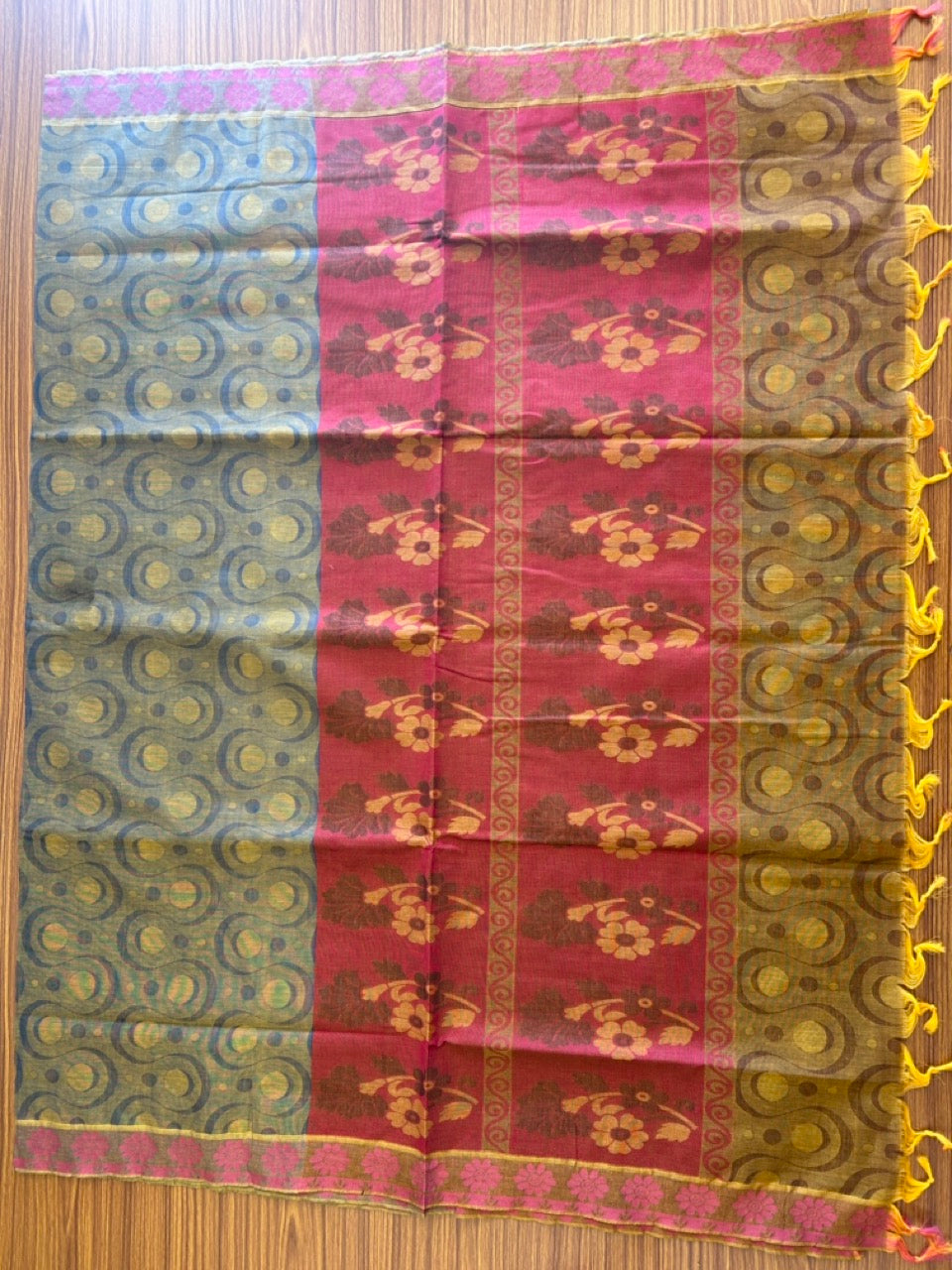 Kerala Colour Cotton Saree - Shaded Blue Yellow &  Maroon Flower Design Kara - Kaitharikada - 2KK1007RJT