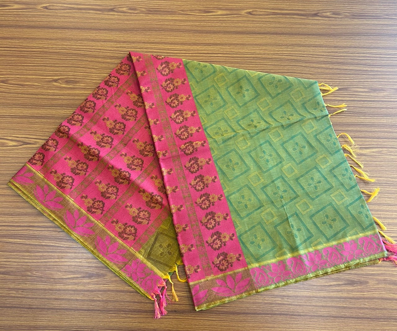 Kerala Colour Cotton Saree - Light Green Orange & Magenta Flower Design Kara - Kaitharikada - 3KK1007RJT