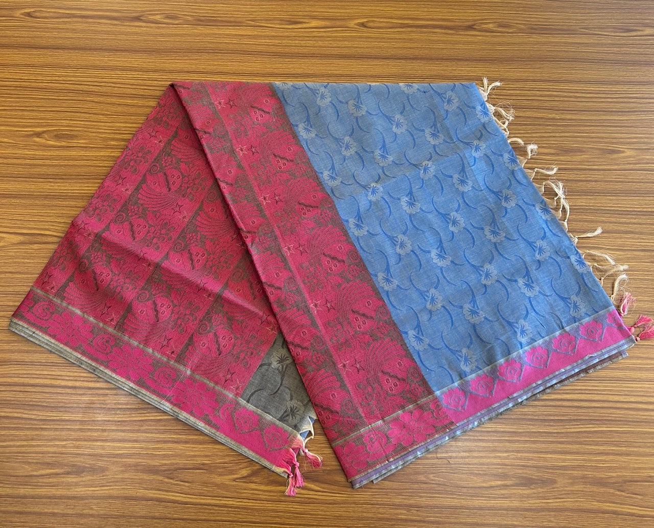 Kerala Colour Cotton Saree - Ash Blue Cream & Magenta Mango Design Kara - Kaitharikada - 5KK1007RJT