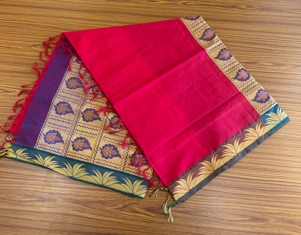 Kerala Colour Cotton Saree - Dark Reddish Pink Blue Green & Sand Brown Flower Design Kara - Kaitharikada - 7KK1007RJT