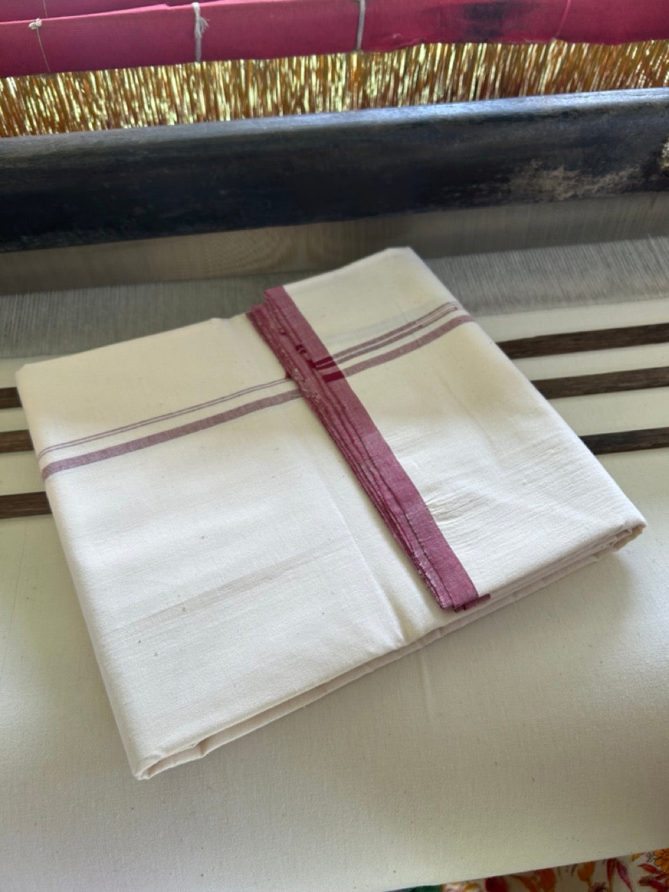 SIGNATURE KAITHARIKADA EXCLUSIVE SINGLE DHOTI - 100% Cotton Balaramapuram HANDLOOM Single Mundu/Dhoti - Off White - (Unbleached) 1 cm Shaded Maroon Chutty Kara- 2KK5078KAI