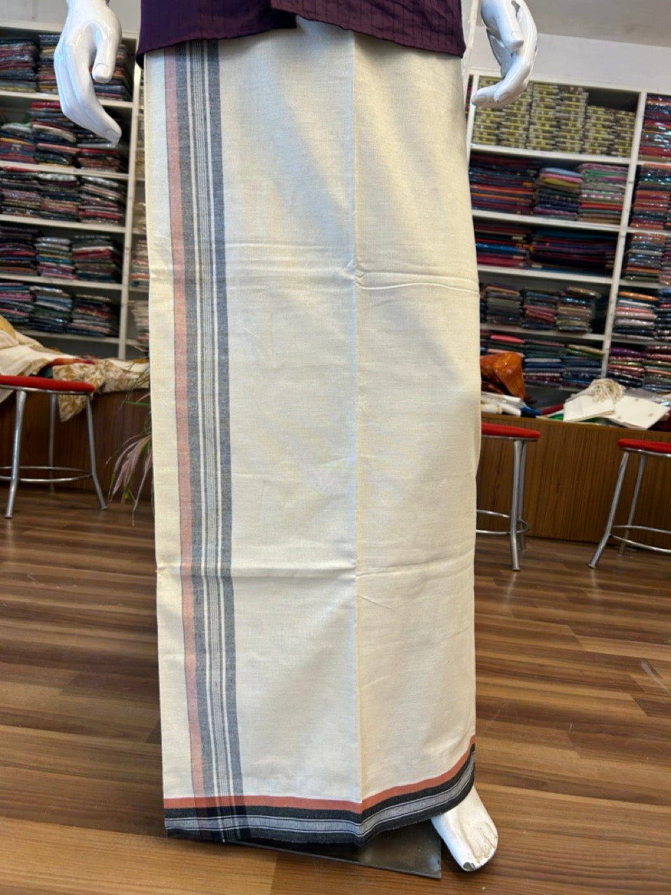 8% Discount !! Kaitharikada Pure Cotton Single OFF WHITE - (Unbleached) Kaily / Lungi - 2.25 inch Black & Brownish Orange Striped Kuppadam kara with Off White colour body (2 meter / 4 muzham) - 11KK8005AS