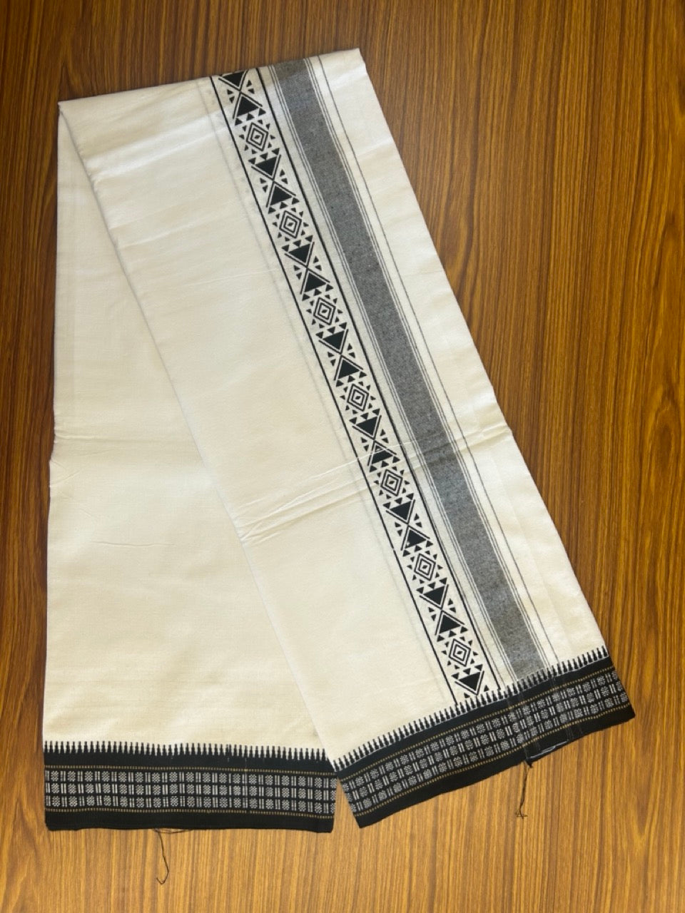 12% Discount!!! Kaitharikada Pure Cotton Single PURE WHITE -  Kaily / Lungi - 3.5 inch Black Striped Printed Kuppadam kara with White colour body (2 meter / 4 muzham) - 14KK8006AS