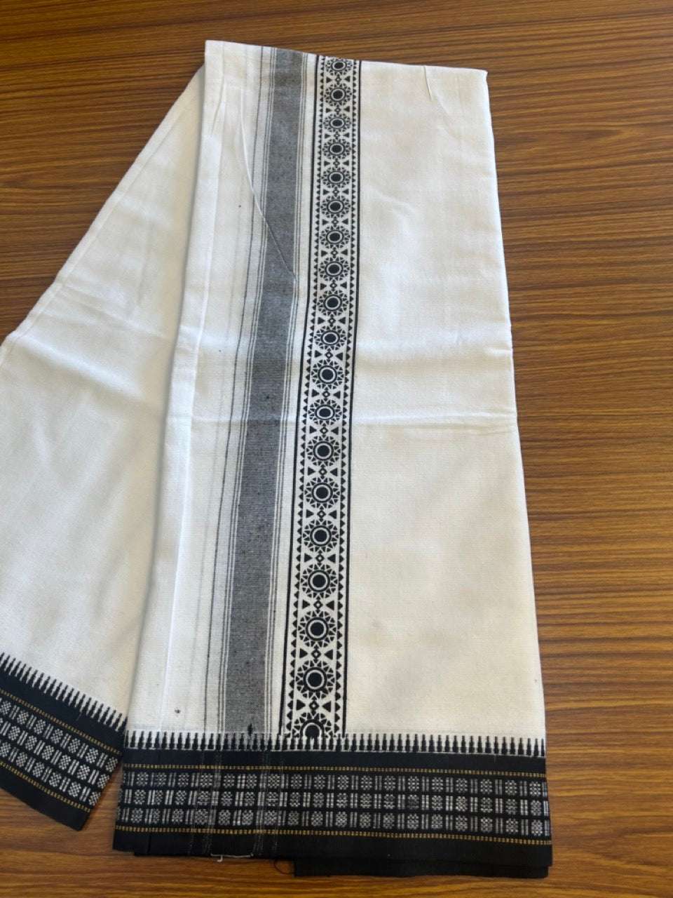 12% Discount!!! Kaitharikada Pure Cotton Single PURE WHITE Kaily / Lungi - 3.5 inch Black Striped Printed Kuppadam kara with White colour body (2 meter / 4 muzham) - 11KK8006AS