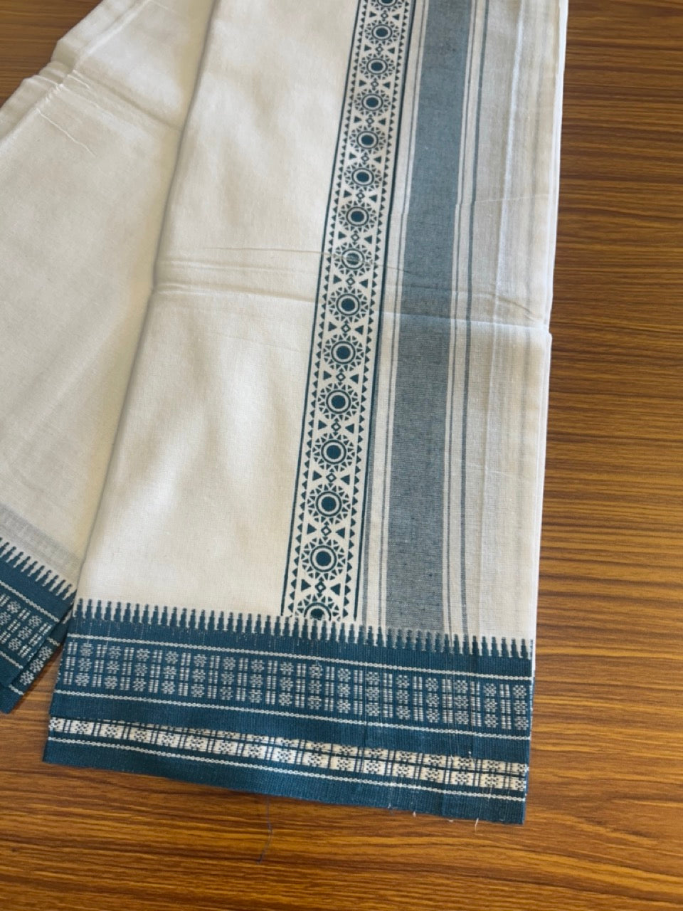 12% Discount!!! Kaitharikada Pure Cotton Single PURE WHITE Kaily / Lungi -  3.5 inch Peacock Blue Striped Printed Kuppadam kara with White colour body (2 meter / 4 muzham) - 7KK8006AS