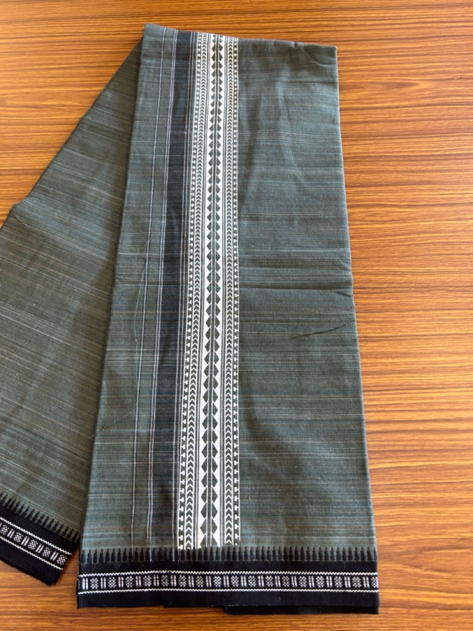 12% Discount!!! Kaitharikada Pure Cotton - Single Kaily / Lungi -  3.75 inch printed kara with White+Black & Dark Olive Green colour body Kuppadam Border (2 metre / 4 muzham) - 10KK8007AS