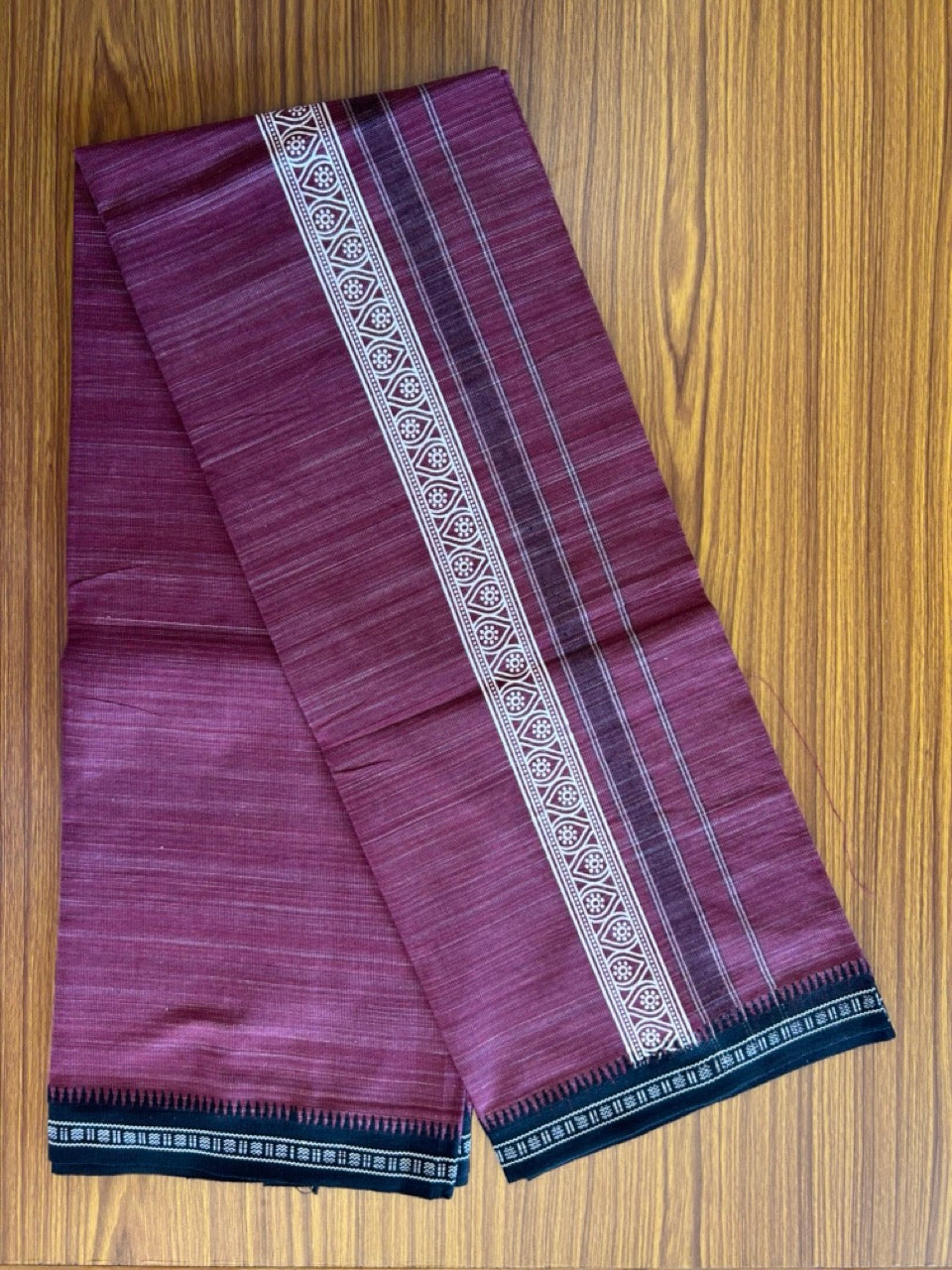 12% Discount!!! Kaitharikada Pure Cotton - Single Kaily / Lungi -  3.5 inch printed kara with White+Black & Grape Wine colour body Kuppadam Border (2 metre / 4 muzham) - 12KK8007AS