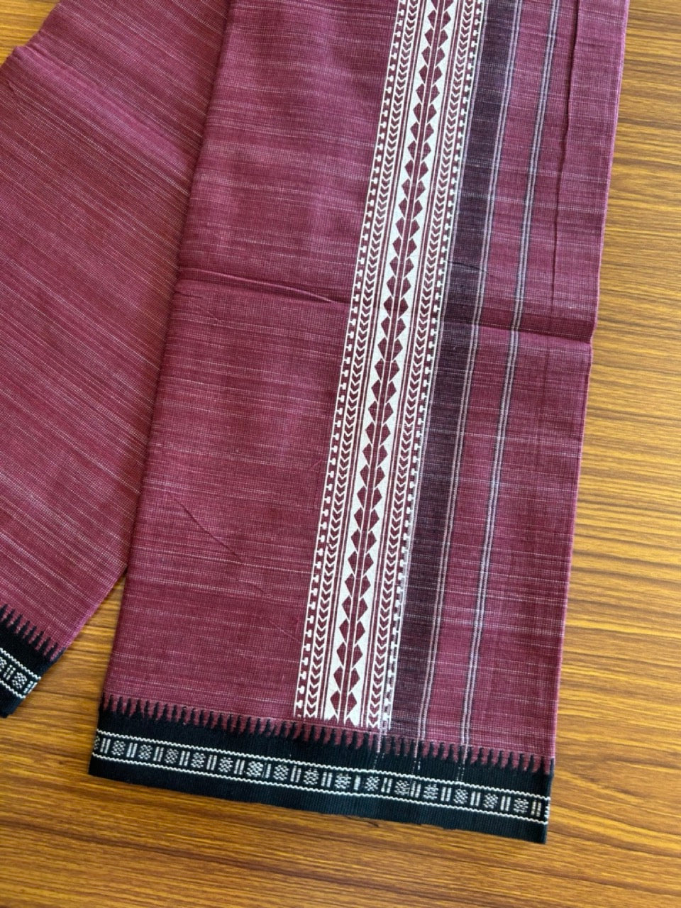 12% Discount!!! Kaitharikada Pure Cotton - Single Kaily / Lungi -  4 inch printed kara with White+Black & Grape Wine colour body Kuppadam Border (2 metre / 4 muzham) - 14KK8007AS