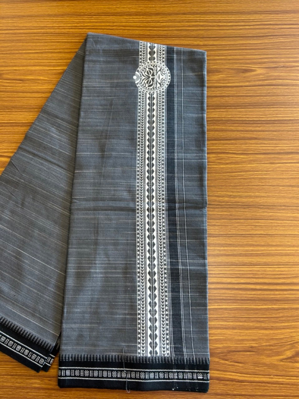 12% Discount!!! Kaitharikada Pure Cotton - Single Kaily / Lungi -  3.5 inch printed kara with White+Black &  Ash Black colour body Kuppadam Border (2 metre / 4 muzham) - 15KK8007AS