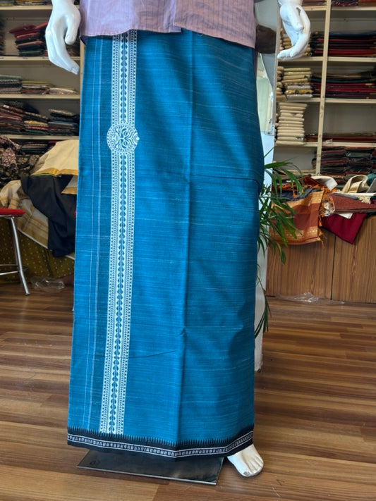 12% Discount!!! Kaitharikada Pure Cotton - Single Kaily / Lungi - 5 inch printed kara with White+Black & Peacock blue colour body Kuppadam Border (2 metre / 4 muzham) - 5KK8007AS