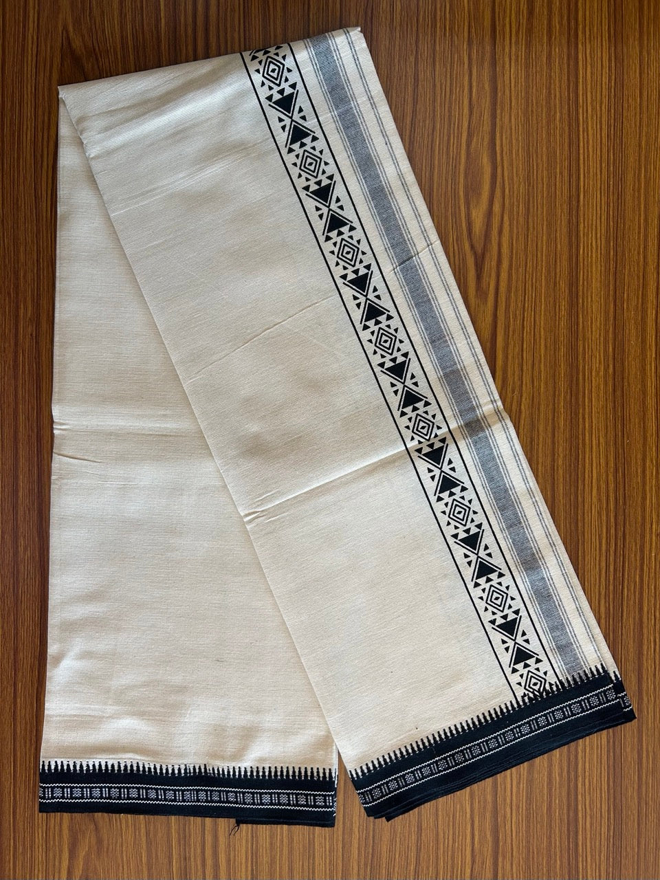 12% Discount !! Kaitharikada Pure Cotton Single OFF WHITE - (Unbleached) Kaily / Lungi - 3 inch Black Striped Printed kara Kuppadam Border with OFF WHITE colour body (2 meter / 4 muzham)- 2KK8008AS