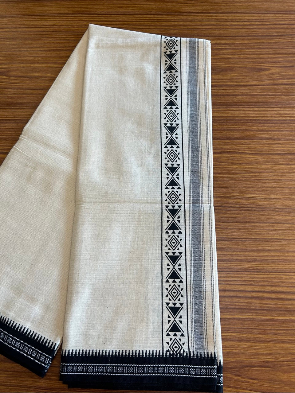 12% Discount !! Kaitharikada Pure Cotton Single OFF WHITE - (Unbleached) Kaily / Lungi - 3 inch Black Striped Printed kara Kuppadam Border with OFF WHITE colour body (2 meter / 4 muzham)- 2KK8008AS