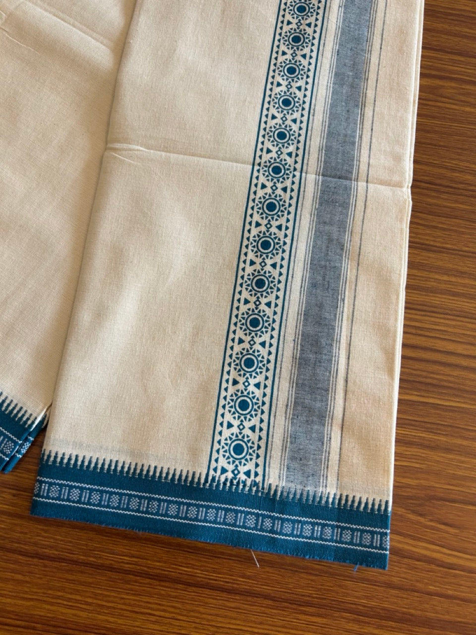 12% Discount !! Kaitharikada Pure Cotton Single OFF WHITE - (Unbleached) Kaily / Lungi - 3.5 inch Peacock Blue Striped Printed kara Kuppadam Border with OFF WHITE colour body (2 meter / 4 muzham)- 11KK8008AS