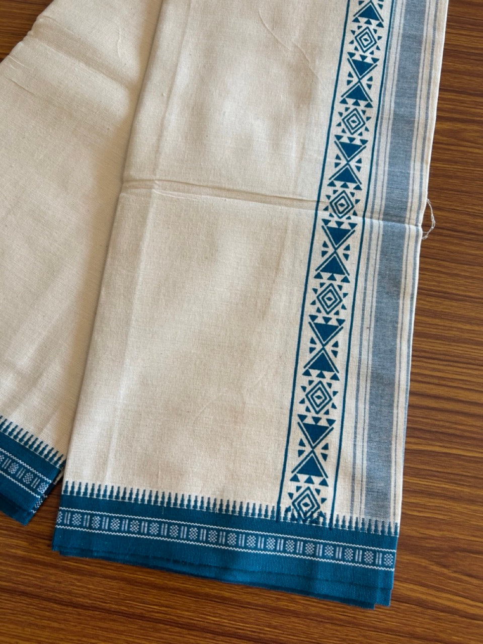 12% Discount !! Kaitharikada Pure Cotton Single OFF WHITE - (Unbleached) Kaily / Lungi - 3 inch Peacock Blue Striped Printed kara Kuppadam Border with OFF WHITE colour body (2 meter / 4 muzham)- 12KK8008AS