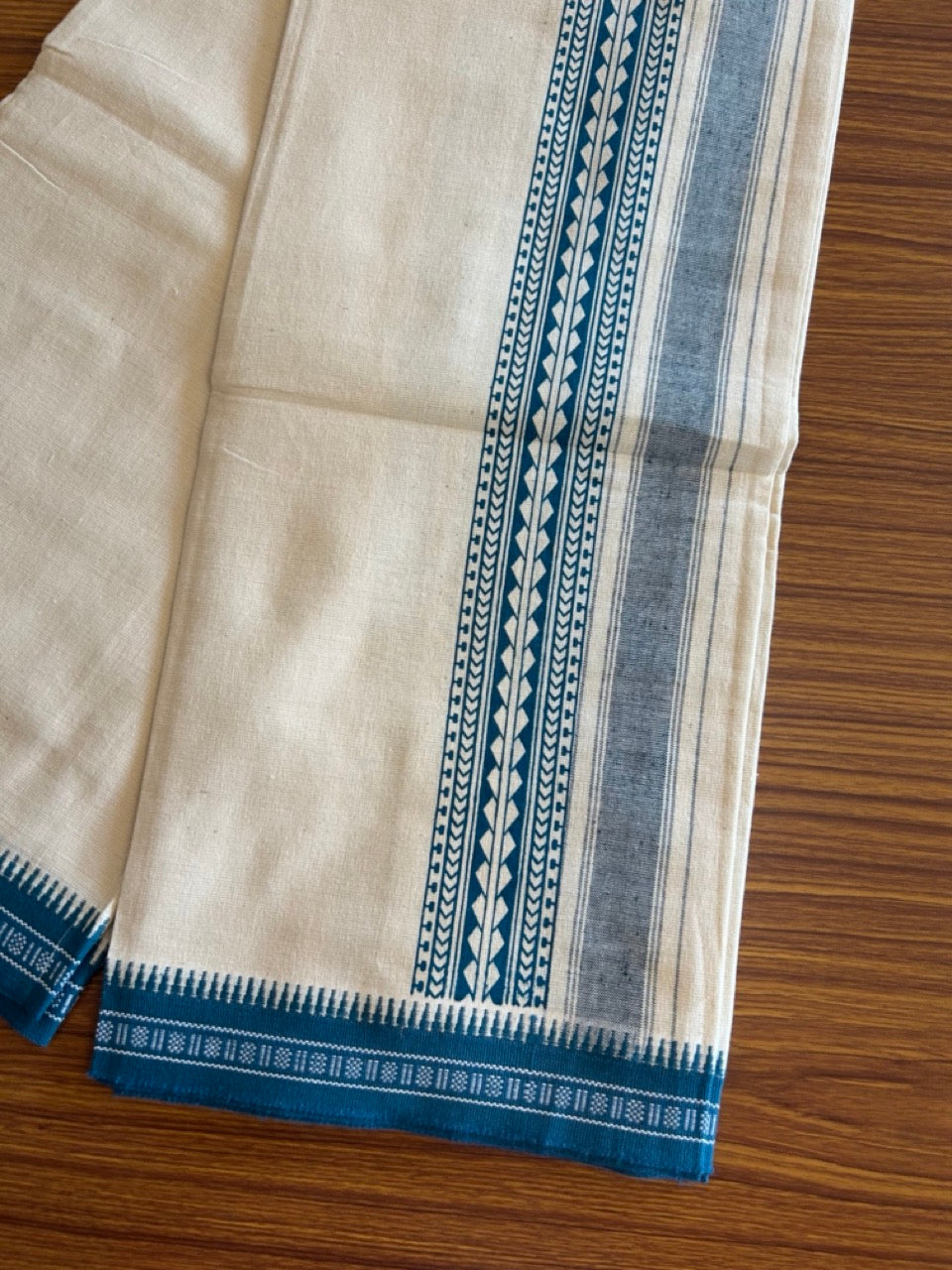 12% Discount !! Kaitharikada Pure Cotton Single OFF WHITE - (Unbleached) Kaily / Lungi - 4 inch Peacock Blue Striped Printed kara Kuppadam Border with OFF WHITE colour body (2 meter / 4 muzham)- 13KK8008AS